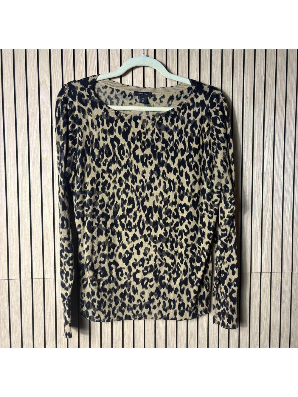 053 Halogen Leopard Print Long Sleeve Lightweight Sweater (Medium, Leopard, EUC)
